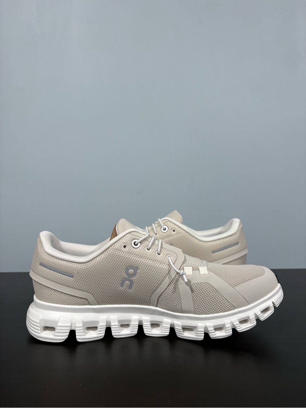 on cloud women’s cloud 6 wide | size 7.5 - Picture 2 of 7